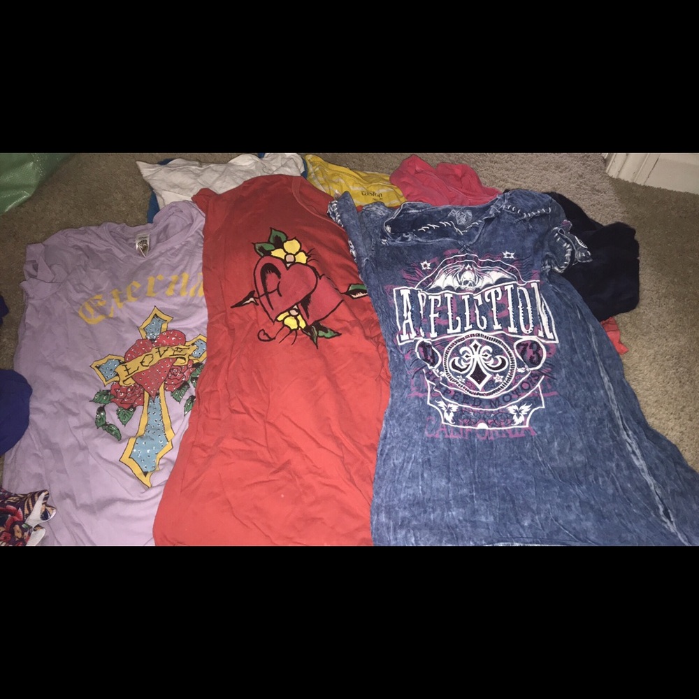 3 tee shirts Ed hardy and true religion